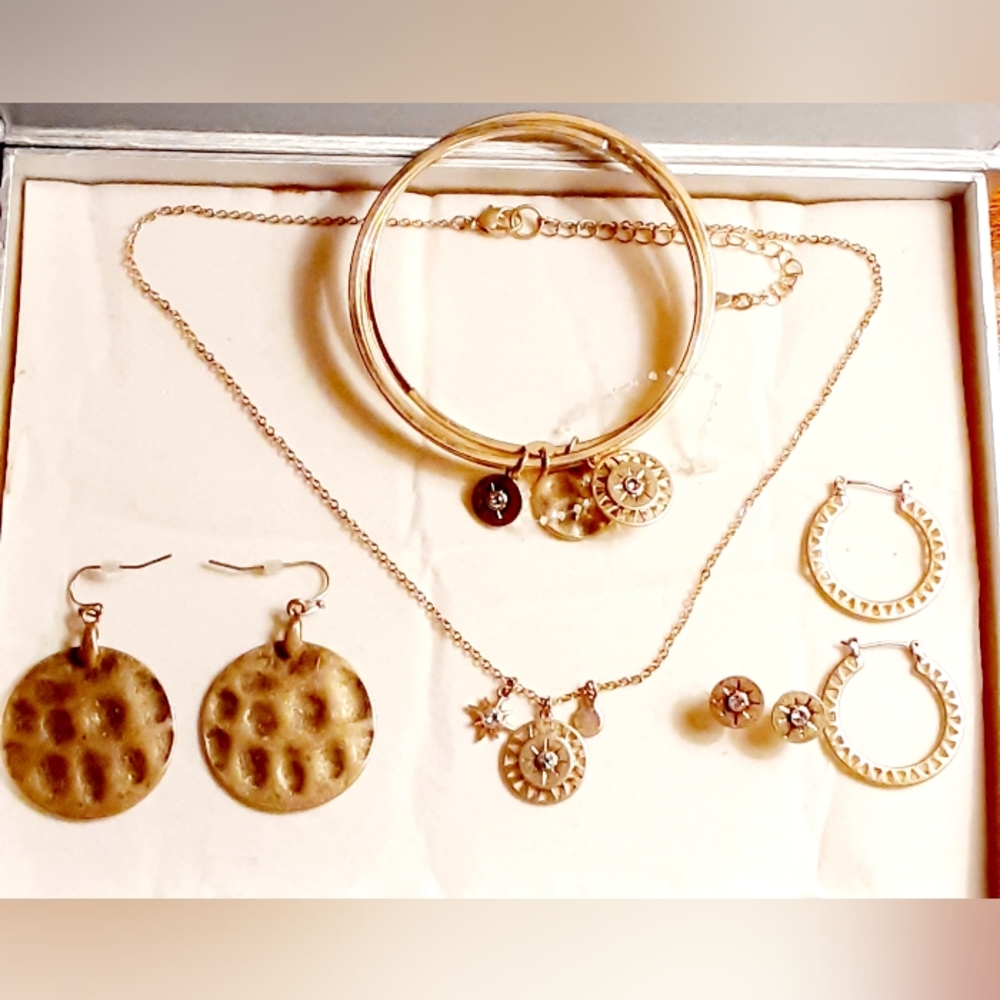 Antique Gold Northstar Necklace Earrings & Bracelet